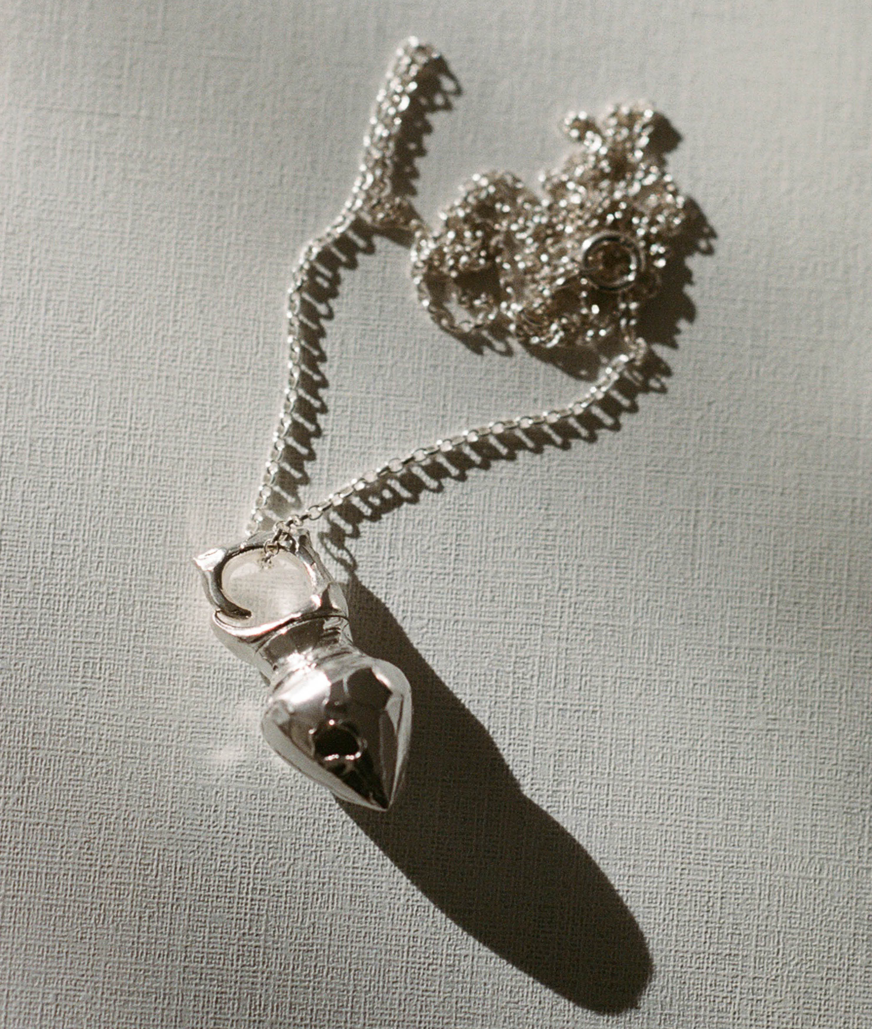 The Vessel of Offerings Necklace - Image 4